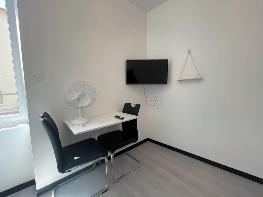 Studio B2 20M2 Cosy 5Min A Pied Des Gares Roanne Esterno foto